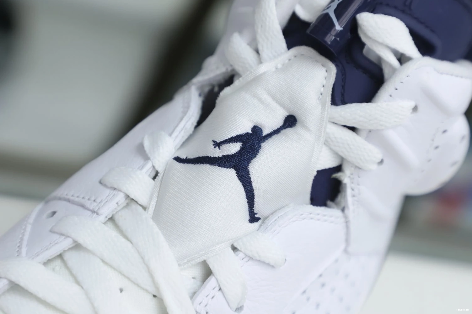 AIR 6 NAVY MIDNIGHT JORDAN 0311